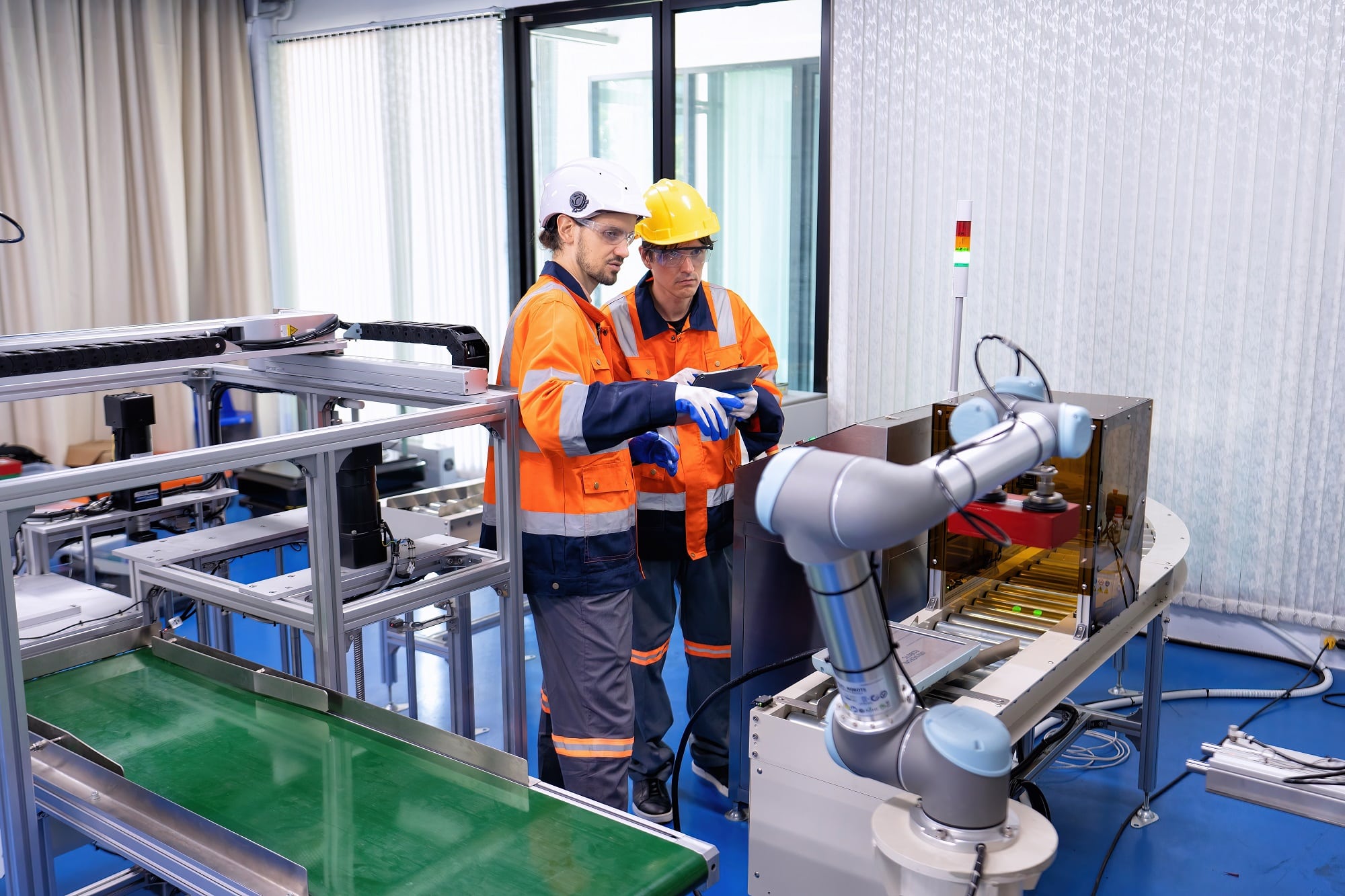 Engineer on training room learn on robotic logistic automation