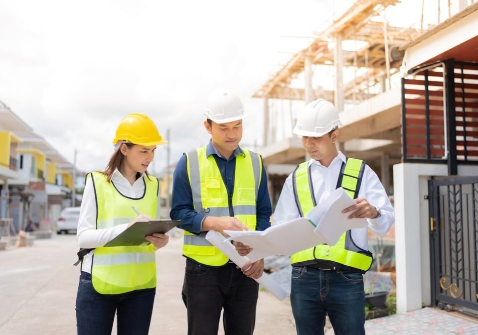 engineers talking about design and construction architecture