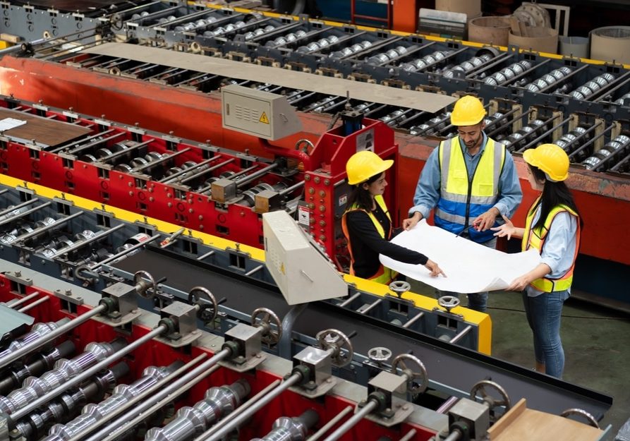 Collaboration,Of,Engineer,Technician,Foreman,To,Inspect,Repair,Equipment,Of collaboration of engineer technician foreman